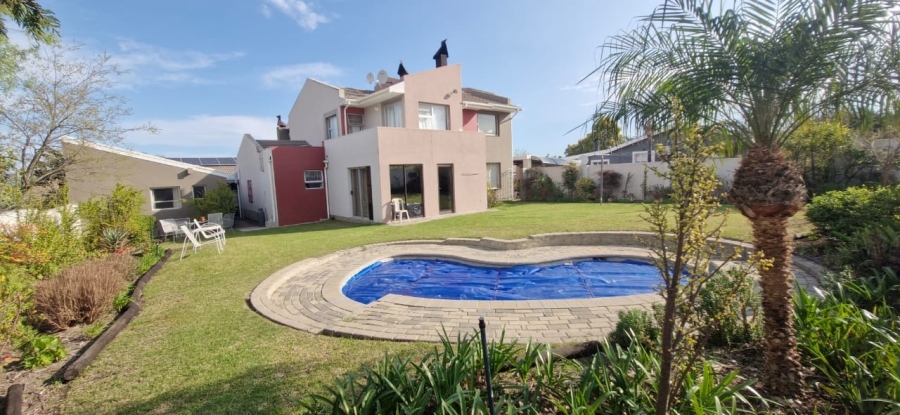 15 Bedroom Property for Sale in Porterville Western Cape